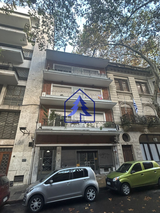 Apartamento ID.28 - SE VENDE APARTAMENTO A PASOS DE PLAZA INDEPENDENCIA