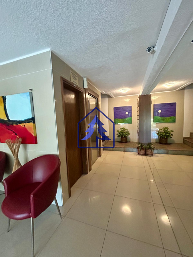 Apartamento ID.26 - APARTAMENTO CON GARAGE SOBRE AVENIDA