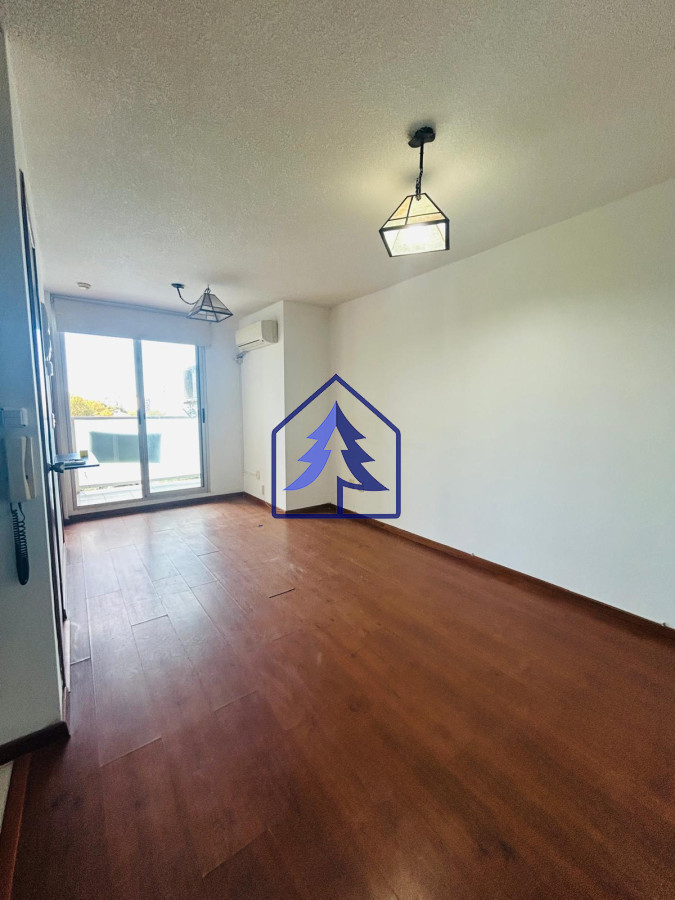 Apartamento ID.26 - APARTAMENTO CON GARAGE SOBRE AVENIDA