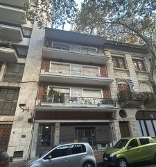 SE VENDE APARTAMENTO A PASOS DE PLAZA INDEPENDENCIA