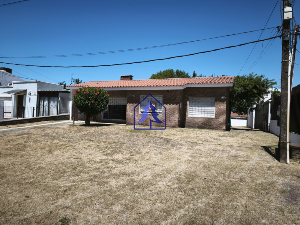 Casa ID.41 - CASA A METROS DEL MAR EN ATLANTIDA