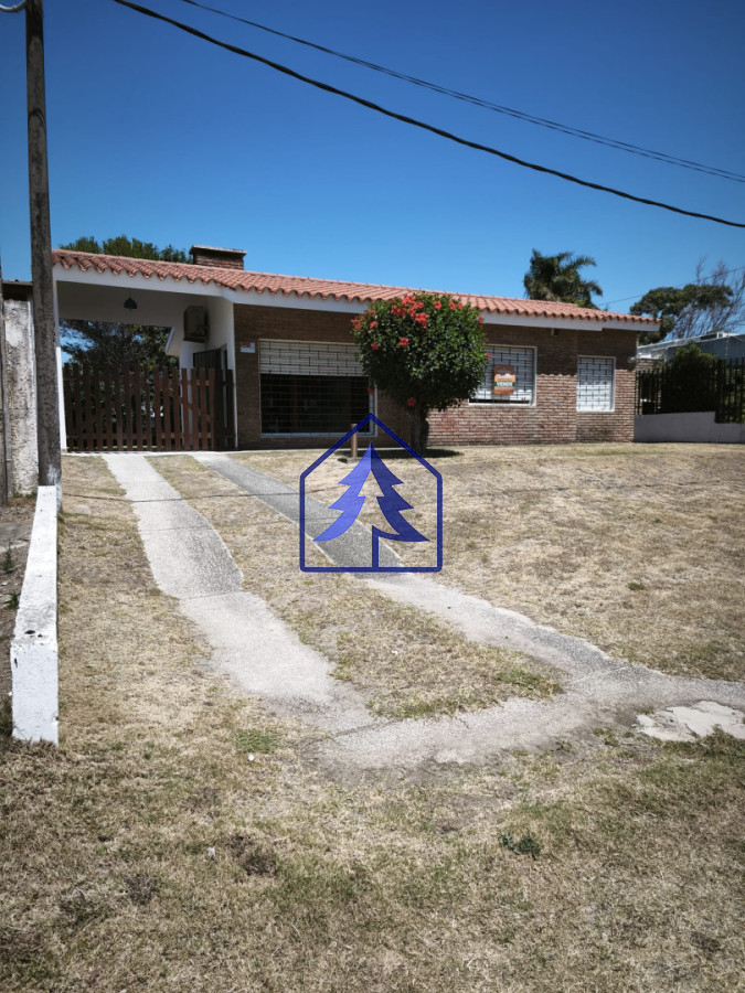 Casa ID.41 - CASA A METROS DEL MAR EN ATLANTIDA