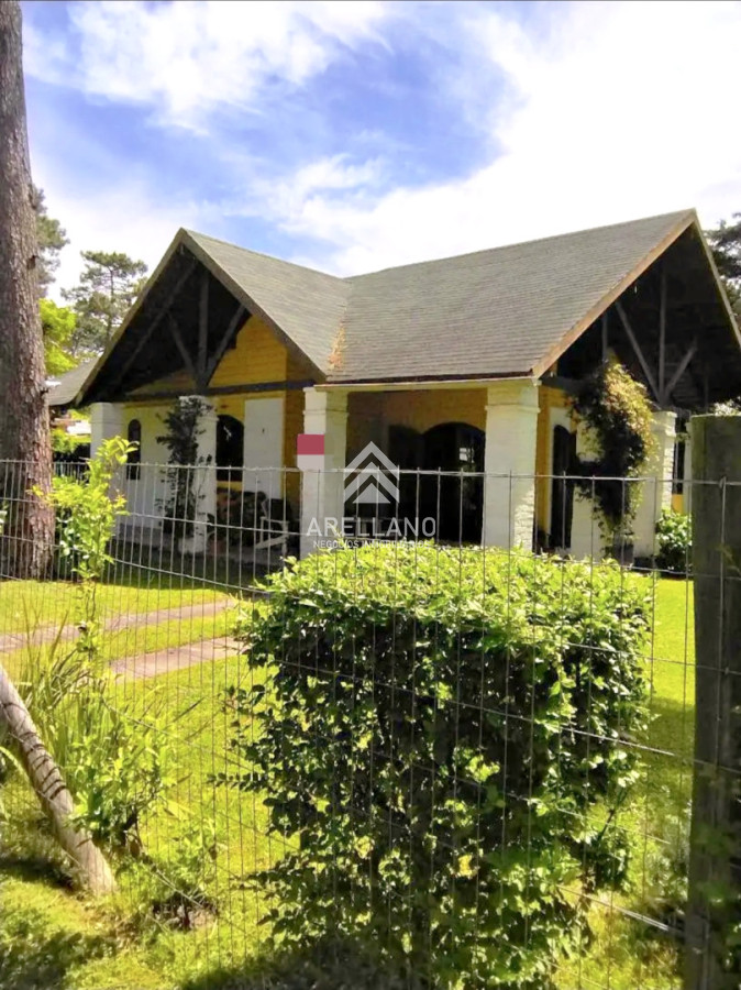 Casa ID.6121 - Venta casa 3 dormitorios 