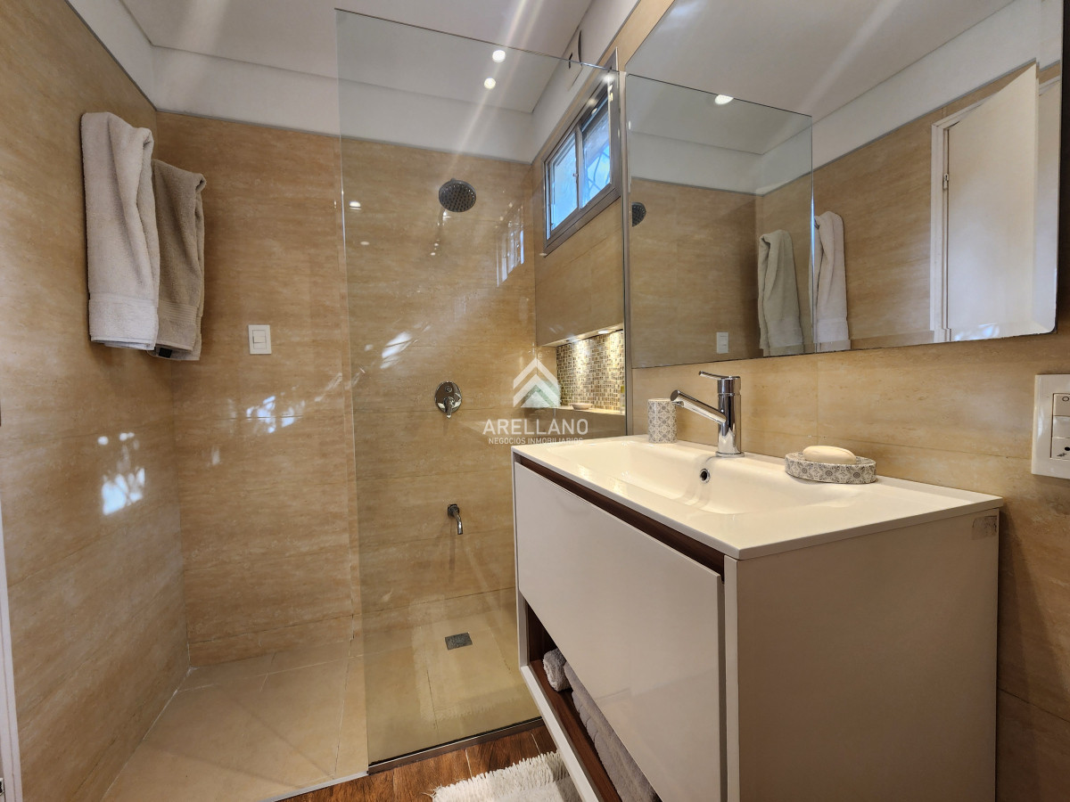 Casa ID.5453 - Venta casa 4 dormitorios 