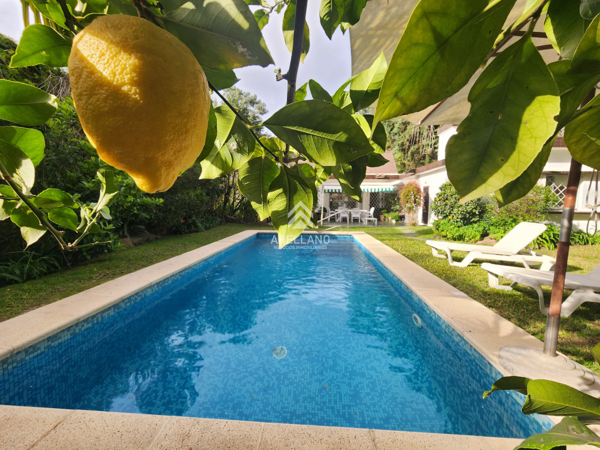 Casa ID.5453 - Venta casa 4 dormitorios 