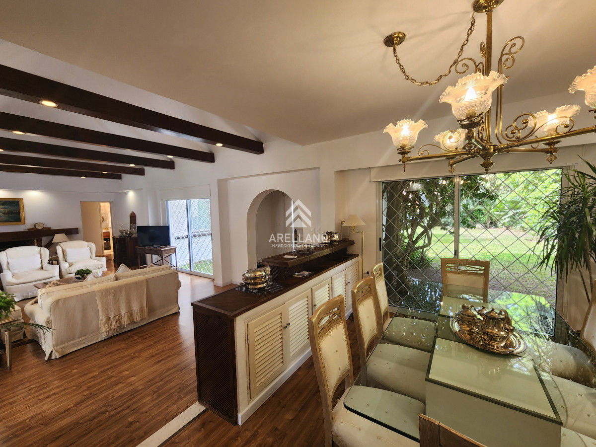 Casa ID.5453 - Venta casa 4 dormitorios 