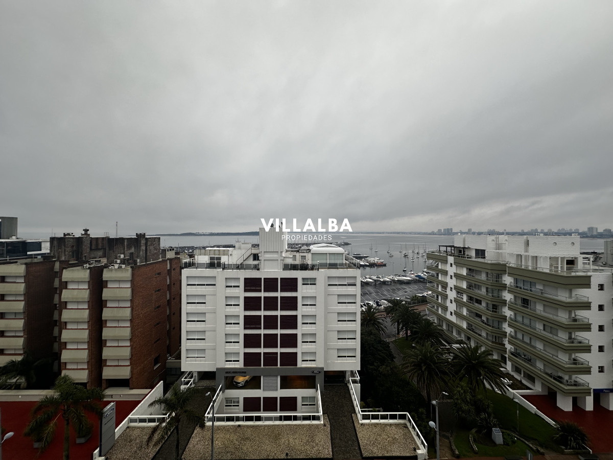 Apartamento ID.3636 - FRENTE AL PUERTO PUNTA DEL ESTE 