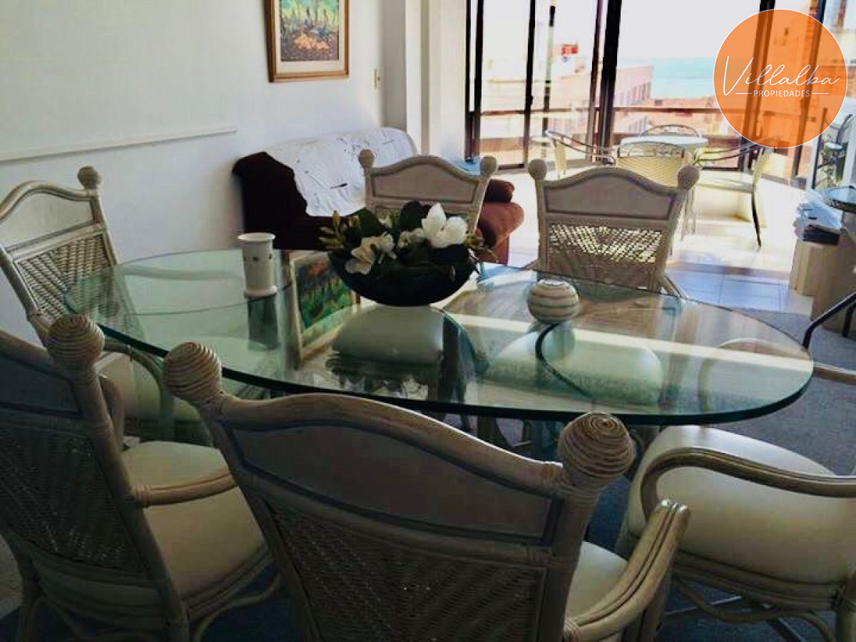 Apartamento ID.3576 - Penisnula  3 dorm.  oportunidad!!