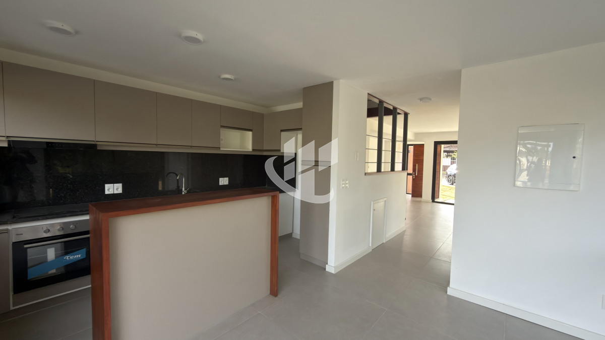 Casa ID.2808 - Casa en parada 32 mansa a estrenar 
