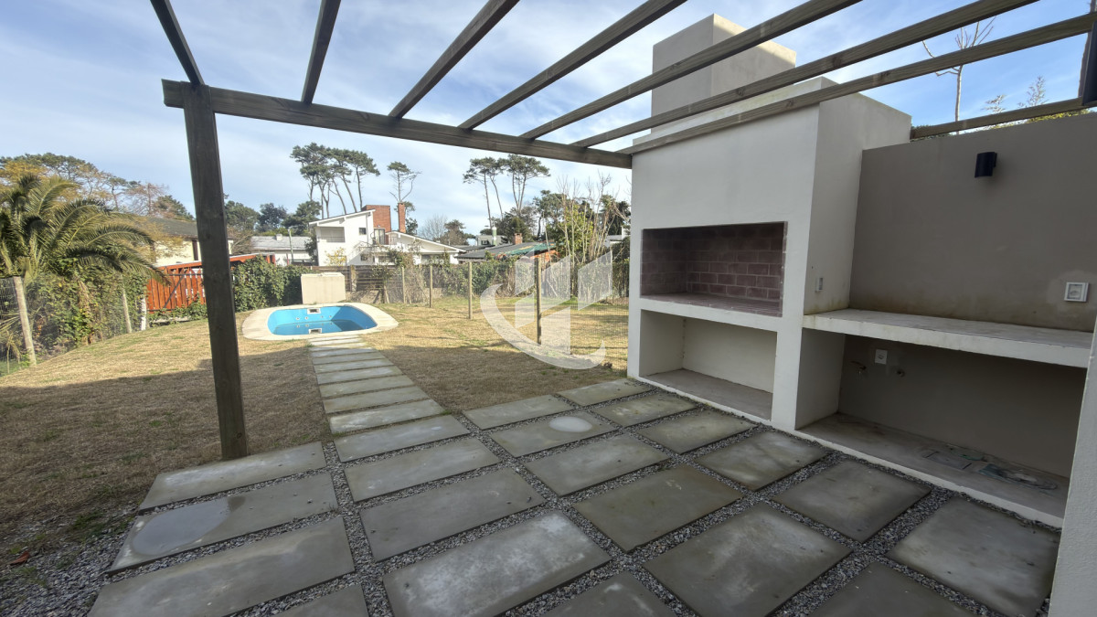 Casa ID.2808 - Casa en parada 32 mansa a estrenar 