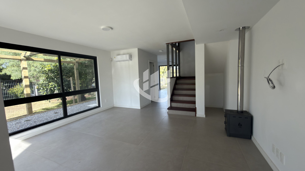 Casa ID.2808 - Casa en parada 32 mansa a estrenar 