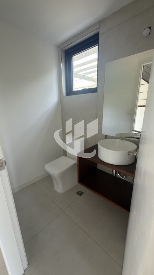 Casa ID.2808 - Casa en parada 32 mansa a estrenar 