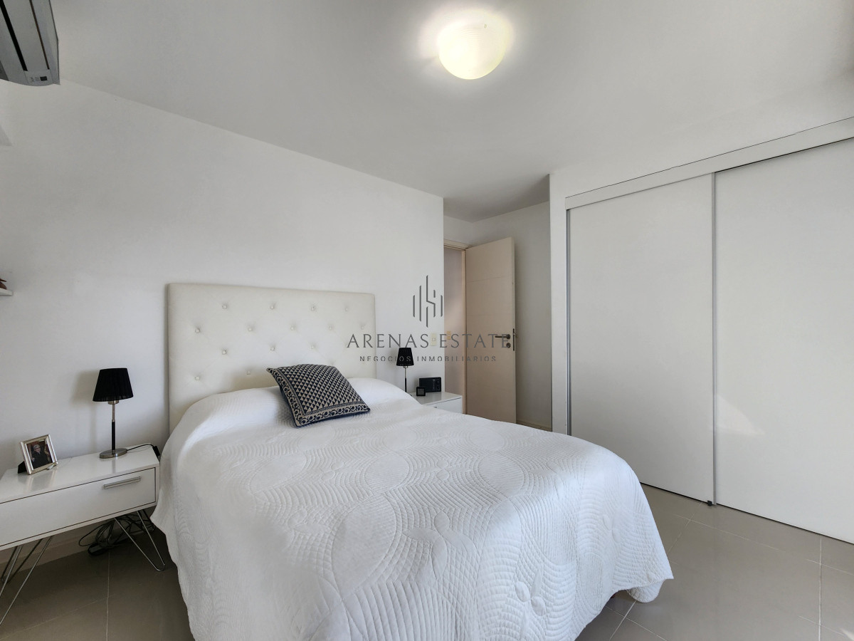 Apartamento ID.3736 - Apartamento de dos dormitorios en venta en Punta del Este 