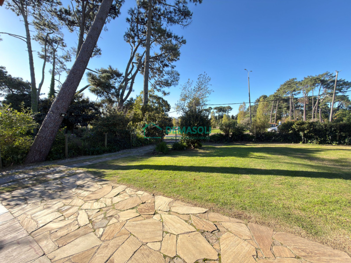 Casa ID.1496 - Unica en esta zona parada 8 Roosevelt 