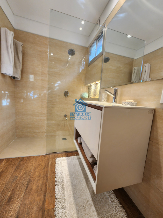 Casa ID.1038 - casa en barrio cantegril, un lugar para vivir y soñar 