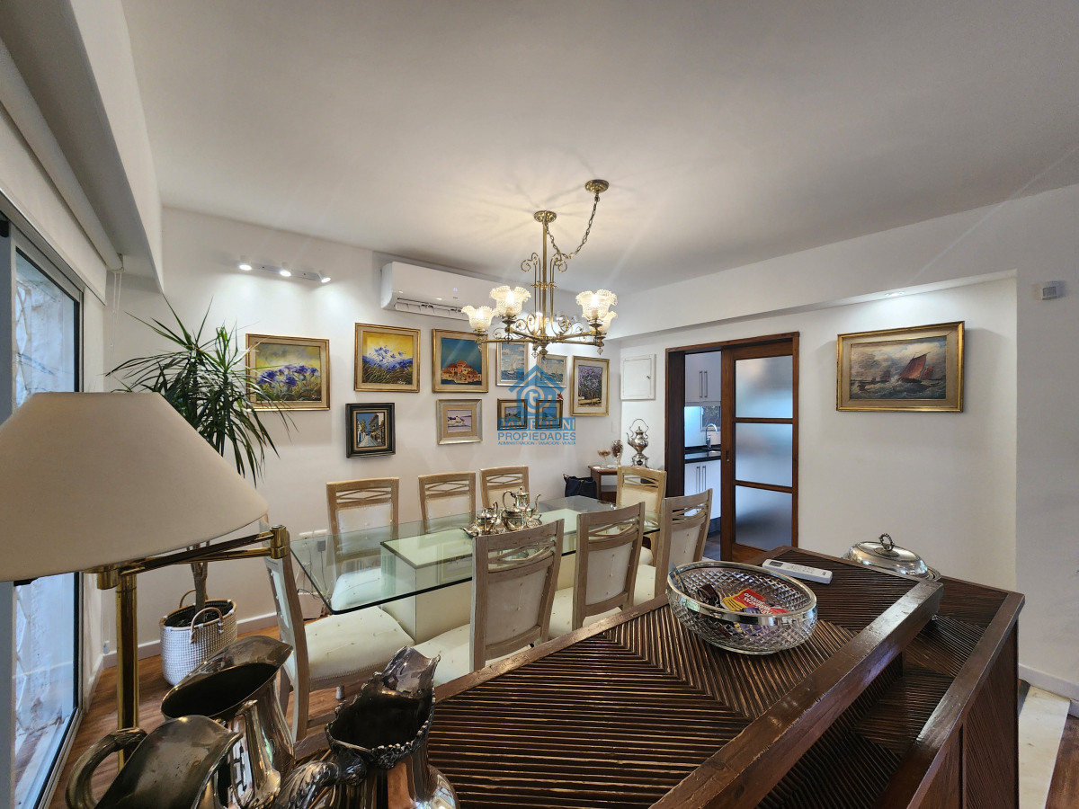 Casa ID.1038 - casa en barrio cantegril, un lugar para vivir y soñar 