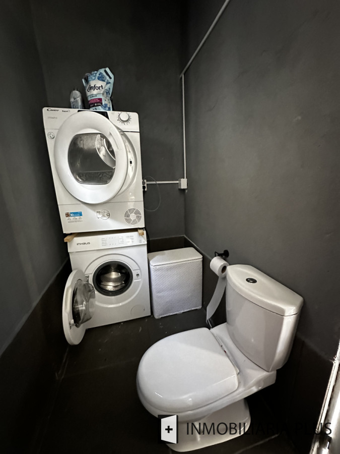Casa ID.1465 - Alquiler Anual de Casa de 1.200 m² con Piscina climatizada, 4 dormitorios, en Barrio Cantegril