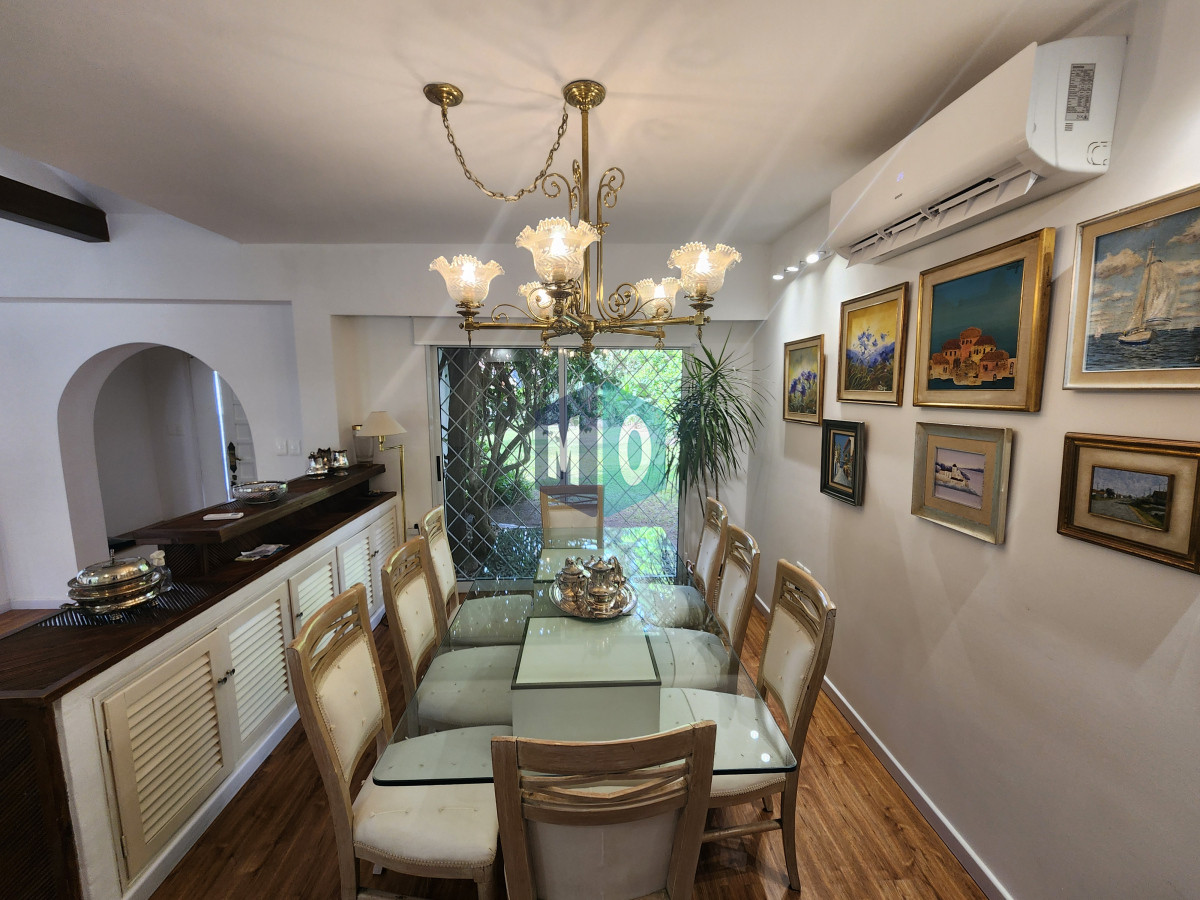 Casa ID.1067 - casa en barrio cantegril, un lugar para vivir y soñar 