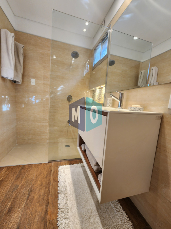 Casa ID.1067 - casa en barrio cantegril, un lugar para vivir y soñar 