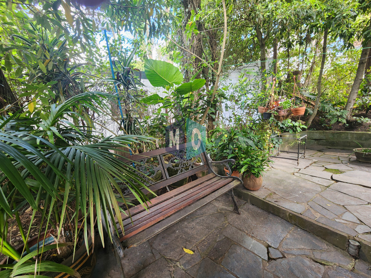 Casa ID.1067 - casa en barrio cantegril, un lugar para vivir y soñar 