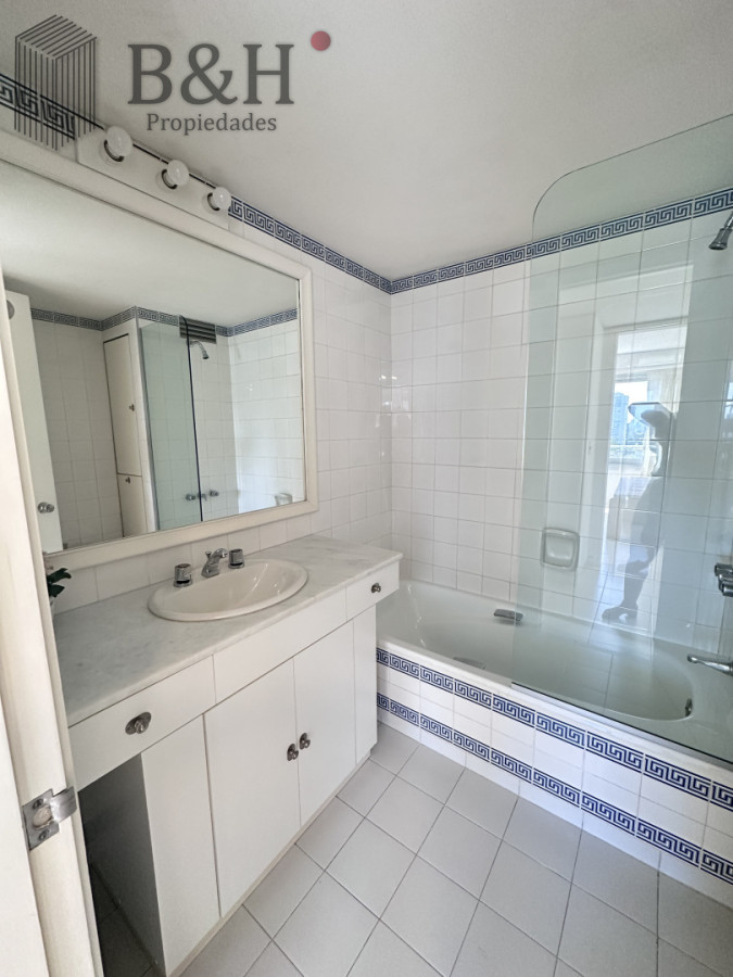 Apartamento ID.6586 - Venta Tiburon II vista excelente
