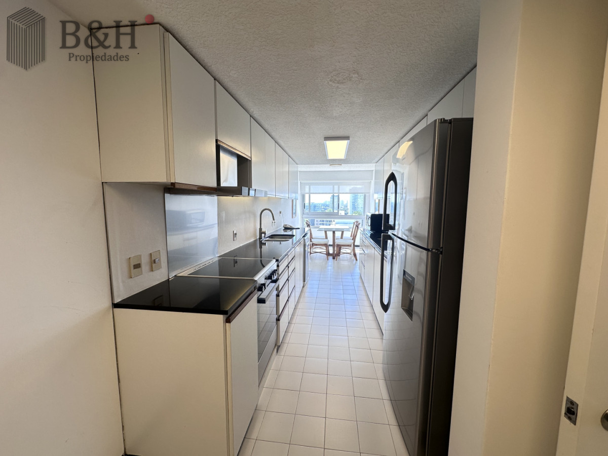 Apartamento ID.6586 - Venta Tiburon II vista excelente