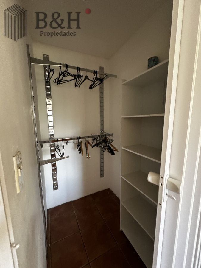 Casa ID.5315 - Alquiler Anual – Casa en Barrio Cantegril