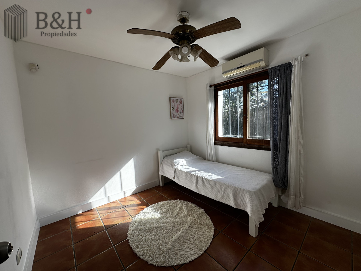 Casa ID.5315 - Alquiler Anual – Casa en Barrio Cantegril