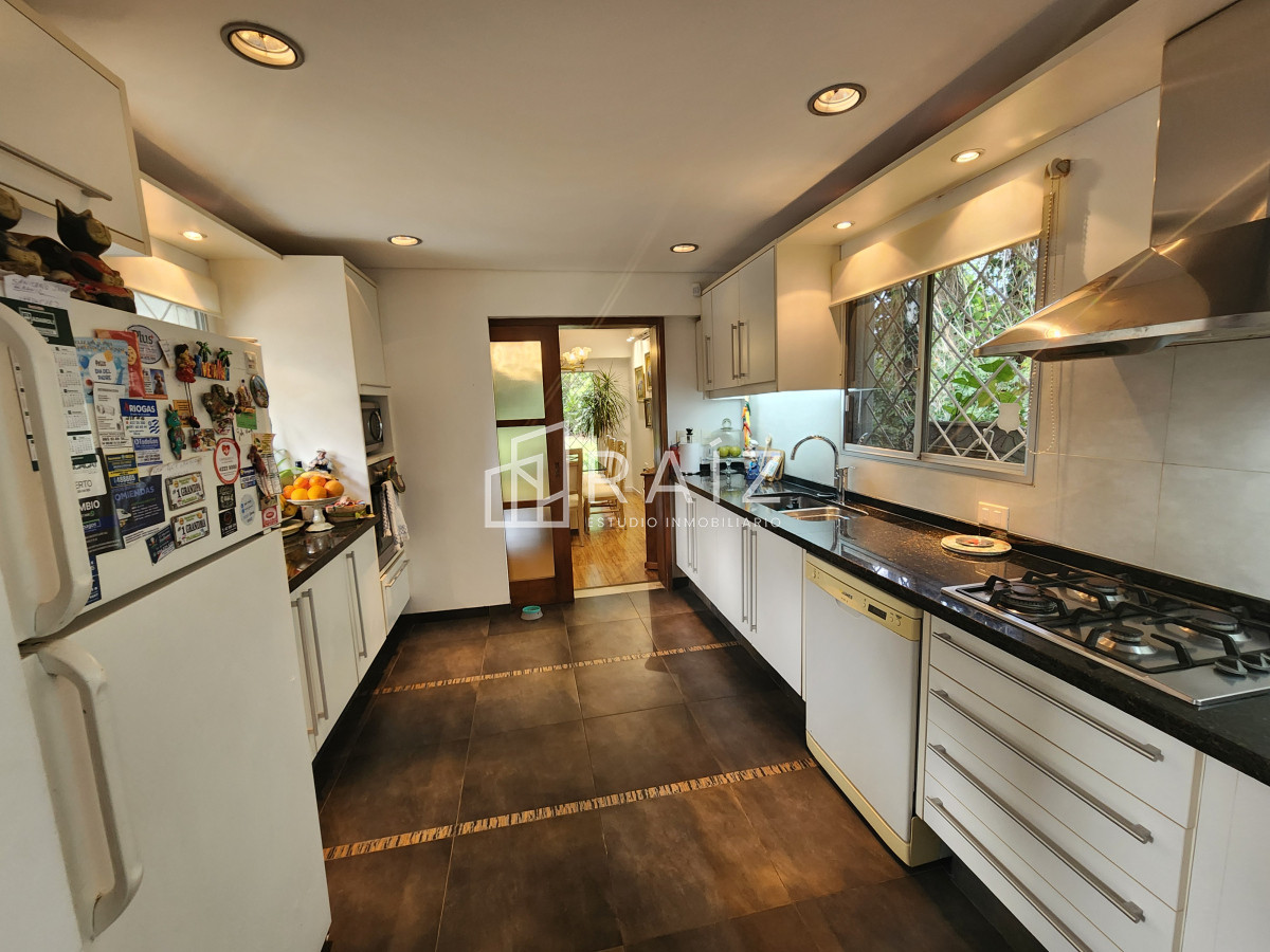 Casa ID.11917 - VENTA CASA 4 DORMITORIOS BARRIO CANTEGRIL