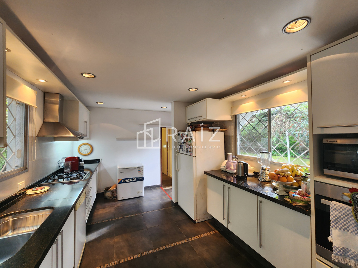 Casa ID.11917 - VENTA CASA 4 DORMITORIOS BARRIO CANTEGRIL