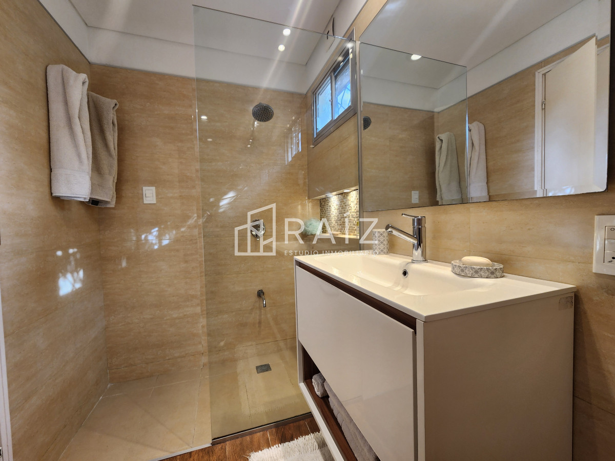 Casa ID.11917 - VENTA CASA 4 DORMITORIOS BARRIO CANTEGRIL