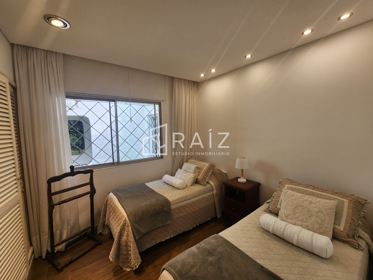 Casa ID.11917 - VENTA CASA 4 DORMITORIOS BARRIO CANTEGRIL