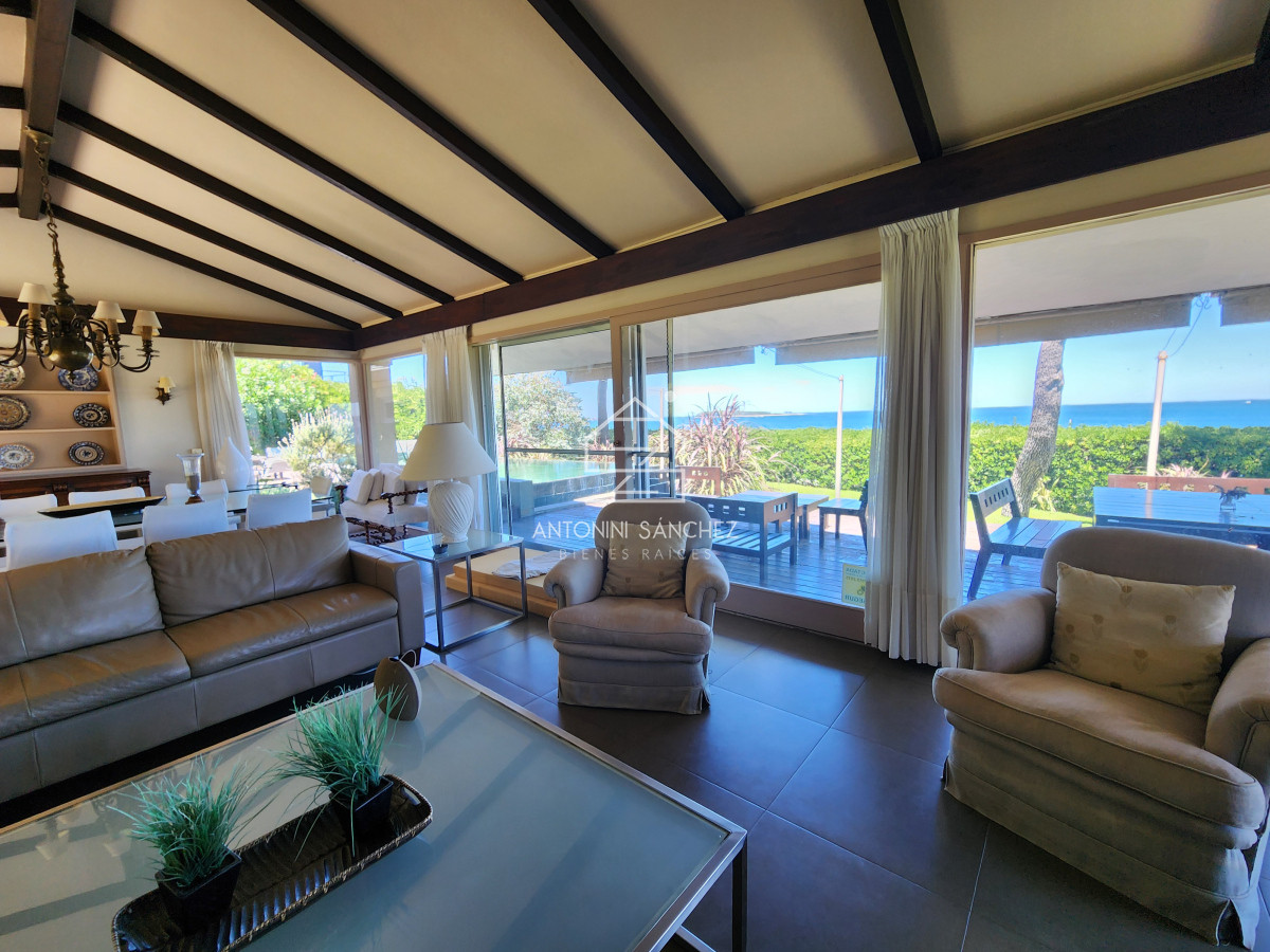 Casa ID.3156 - casa primera fila de la mansa parada 27