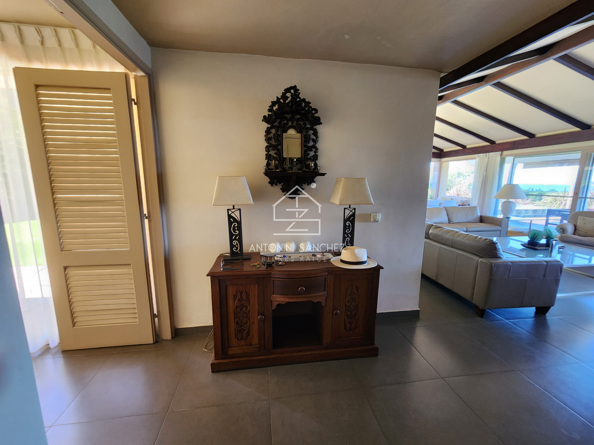 Casa ID.3156 - casa primera fila de la mansa parada 27