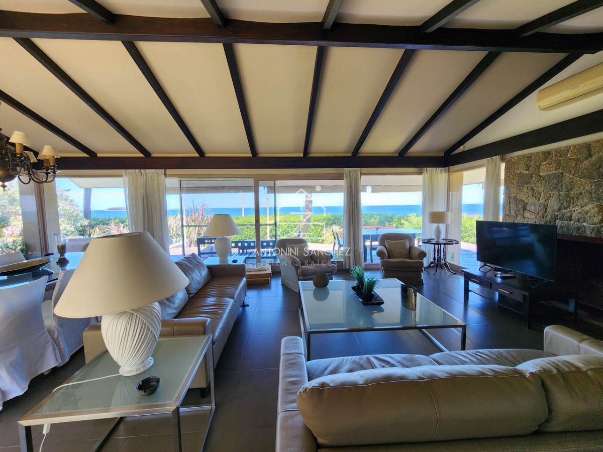 Casa ID.3156 - casa primera fila de la mansa parada 27