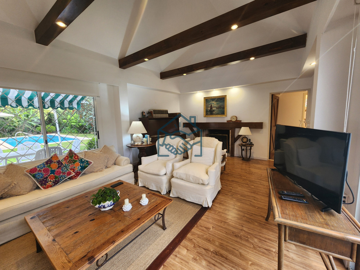 Casa ID.1469/casa-en-barrio-cantegril,-un-lugar-para-vivir-y-soñar- - casa en barrio cantegril, un lugar para vivir y soñar 