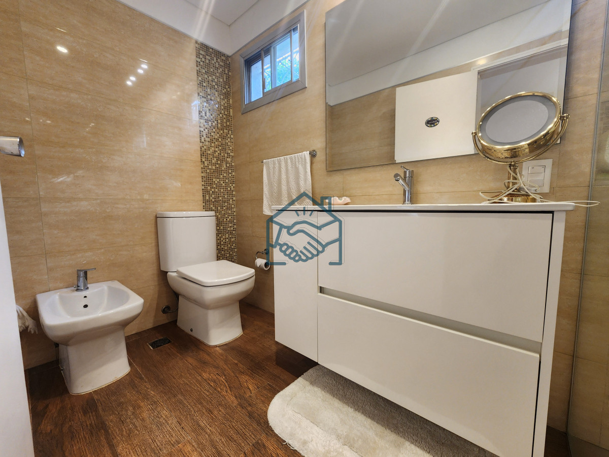 Casa ID.1469/casa-en-barrio-cantegril,-un-lugar-para-vivir-y-soñar- - casa en barrio cantegril, un lugar para vivir y soñar 