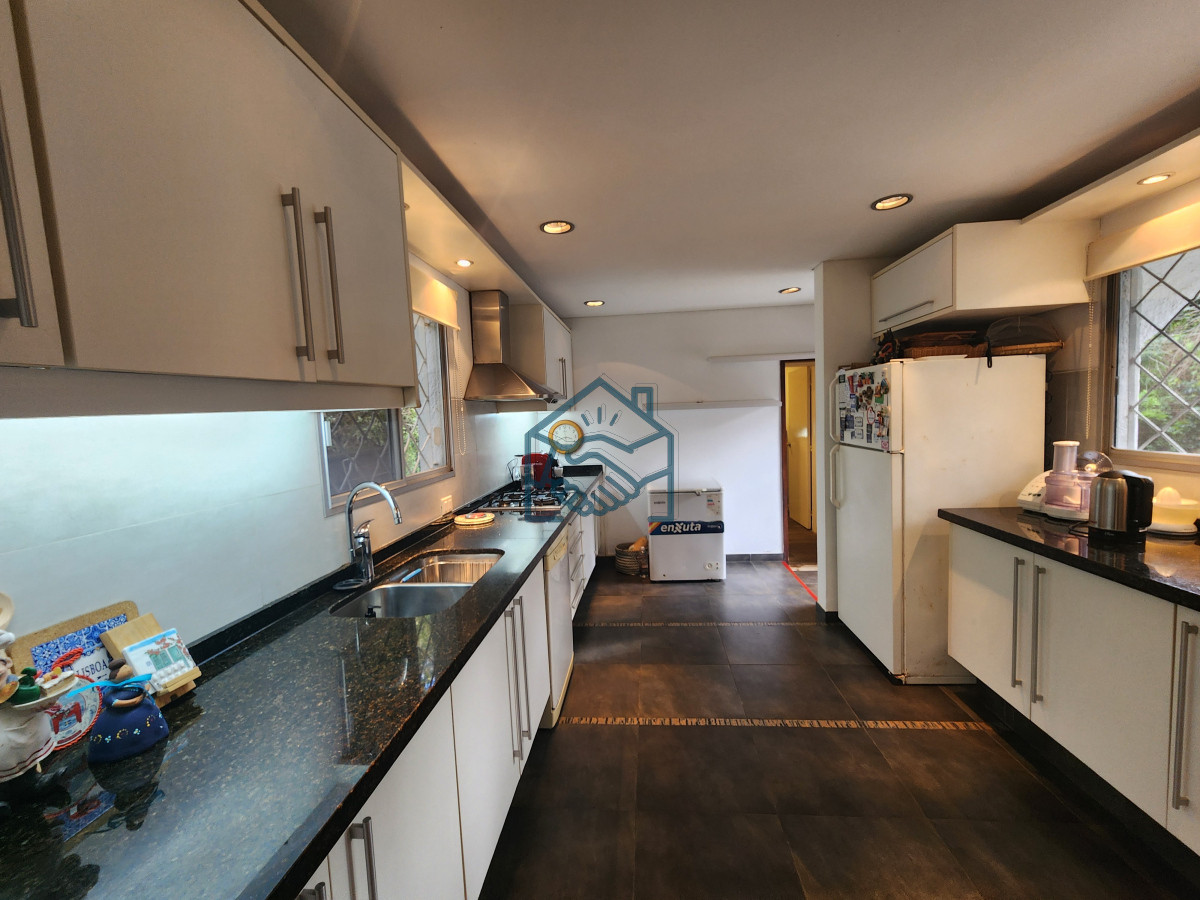 Casa ID.1469/casa-en-barrio-cantegril,-un-lugar-para-vivir-y-soñar- - casa en barrio cantegril, un lugar para vivir y soñar 