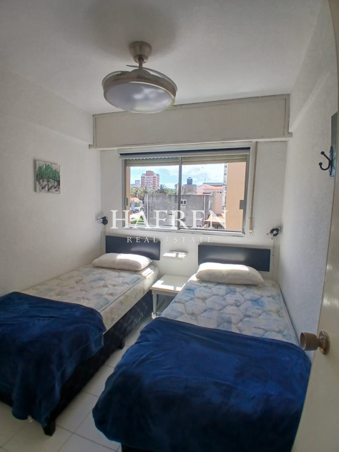 Apartamento ID.248 - Oportunidad! apartamento de 2 dorm, frente a El Emir 