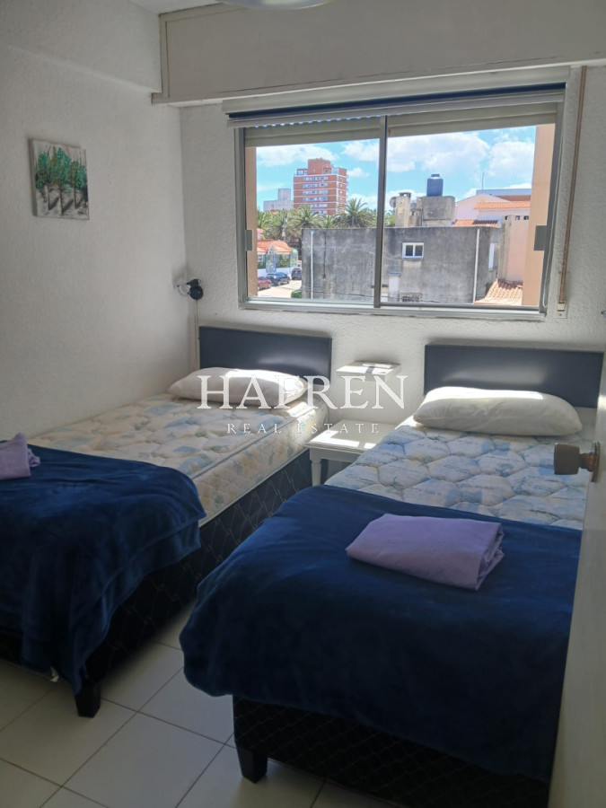 Apartamento ID.248 - Oportunidad! apartamento de 2 dorm, frente a El Emir 