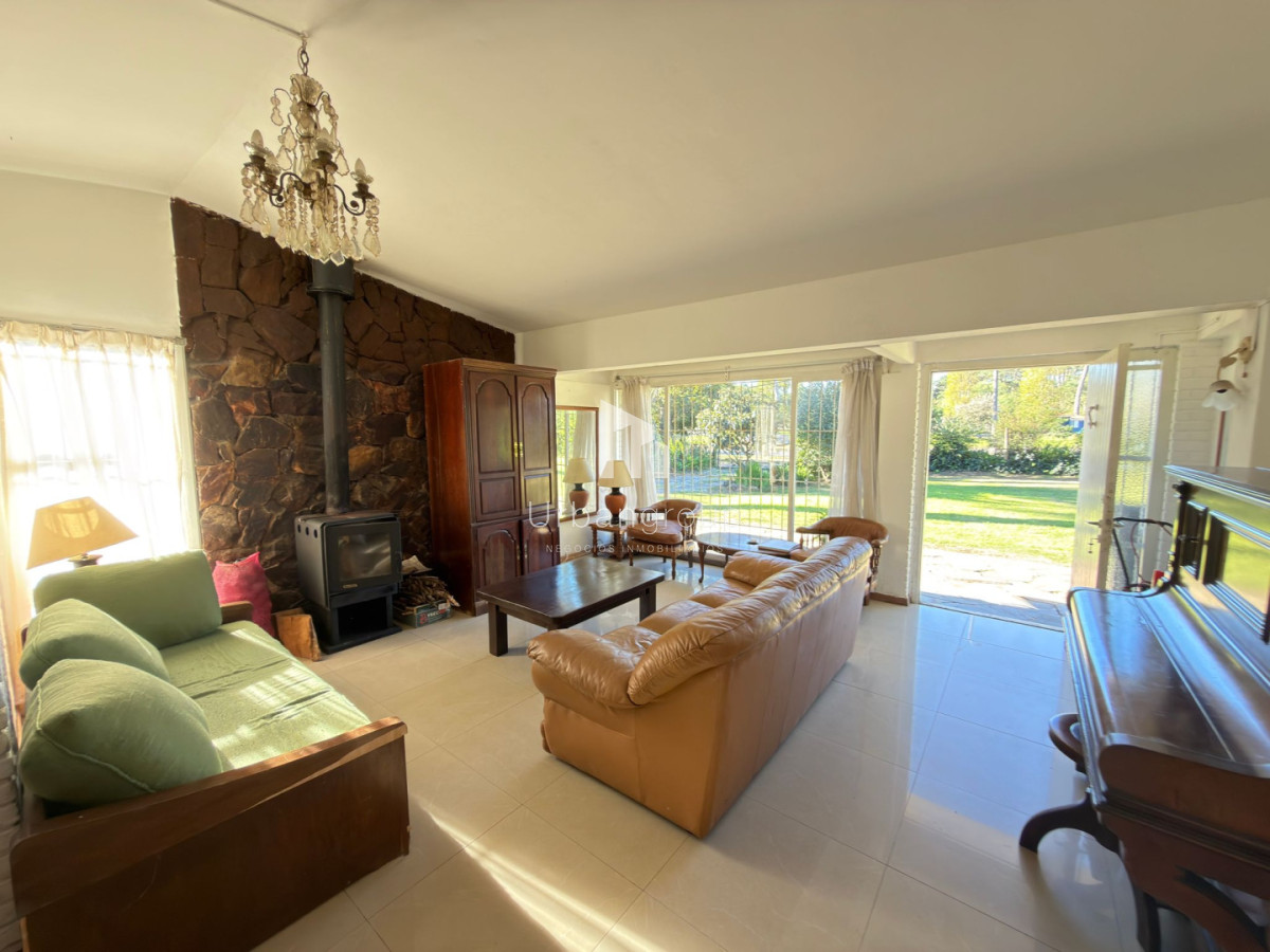 Casa en Venta de 3 dormitorios en parada 8 3