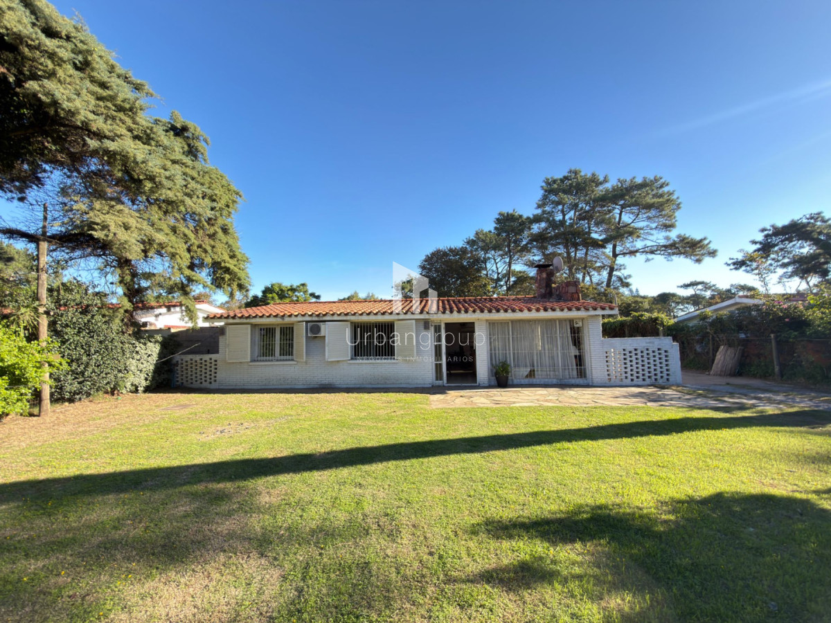 Casa en Venta de 3 dormitorios en parada 8
