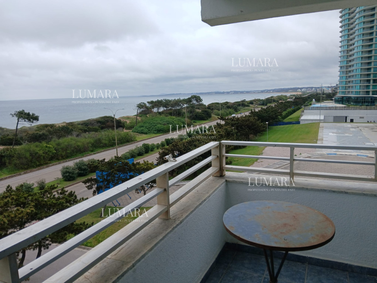 Apartamento ID.2947 - VENTA APTO PRIMERA LINEA MANSA 