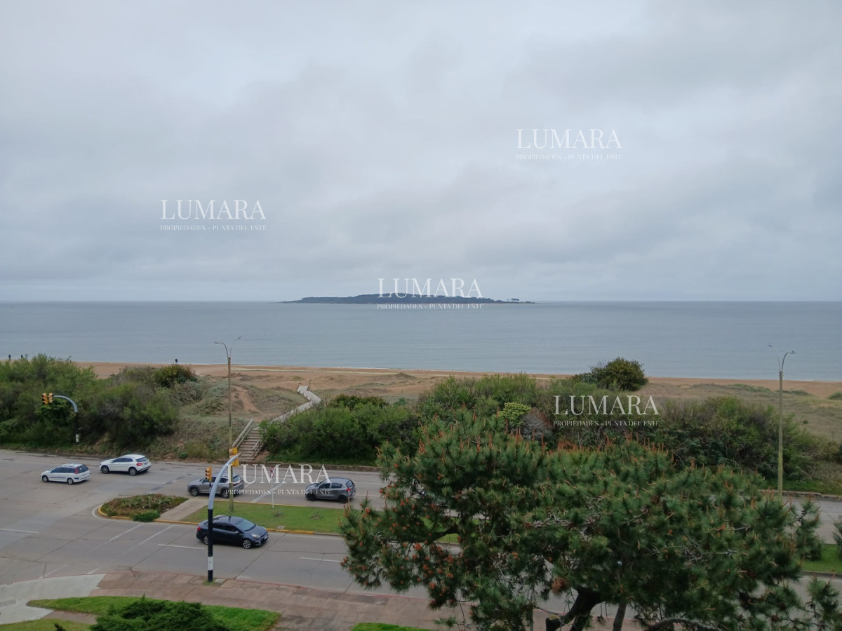 Apartamento ID.2947 - VENTA APTO PRIMERA LINEA MANSA 