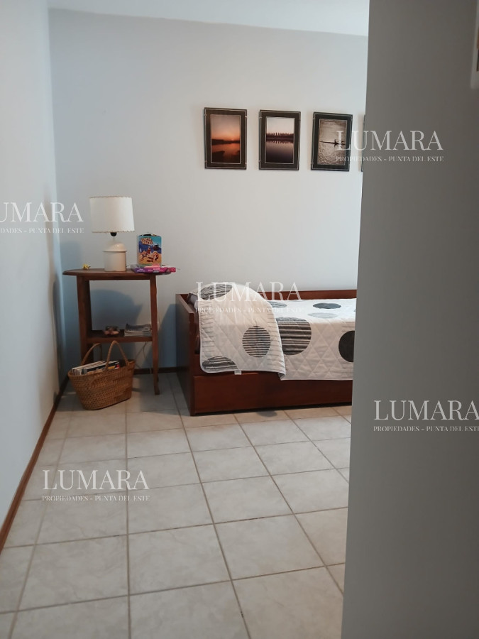 Apartamento ID.2947 - VENTA APTO PRIMERA LINEA MANSA 
