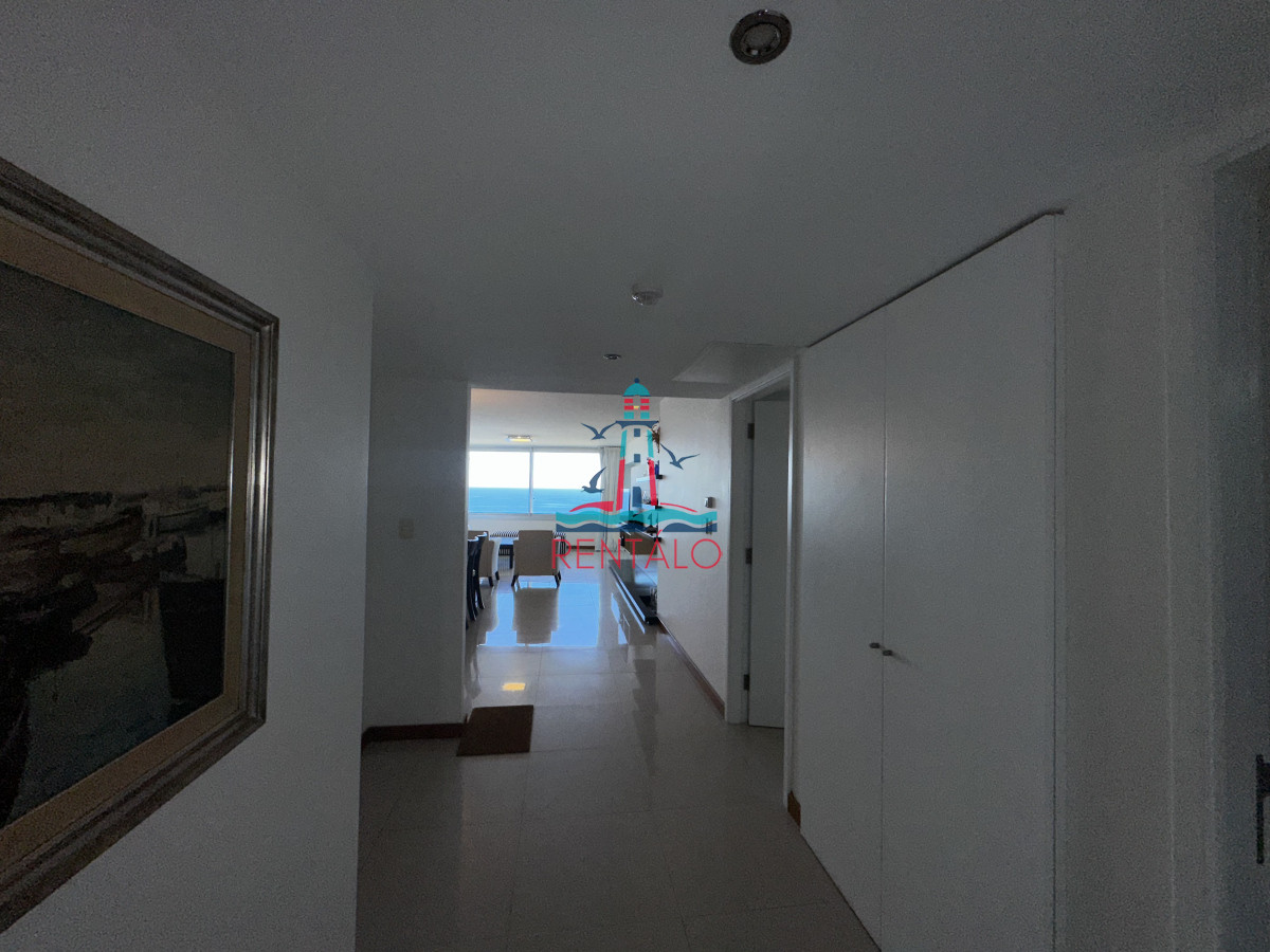 Apartamento ID.586 - Apartamento en venta de 3 dormitorios en Brava tiburón 