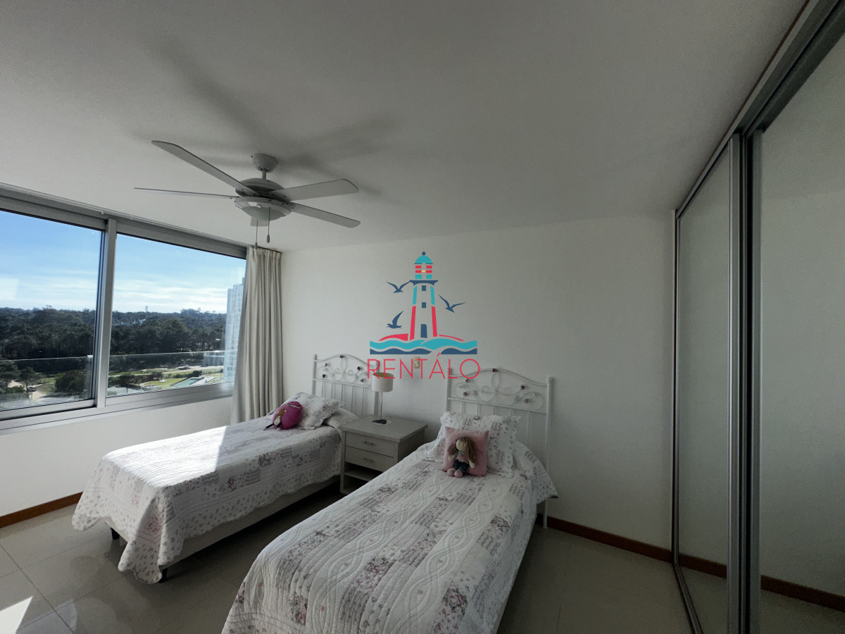 Apartamento ID.586 - Apartamento en venta de 3 dormitorios en Brava tiburón 