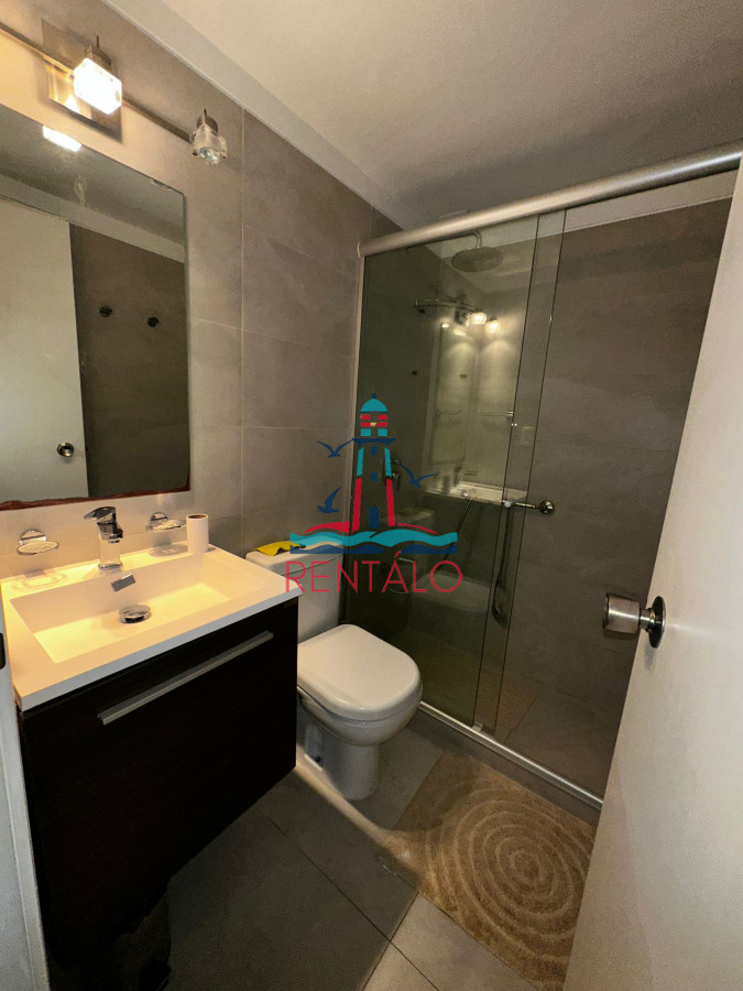 Apartamento ID.411 - Apartamento de 2 dormitorios en Punta del este oportunidad en venta 