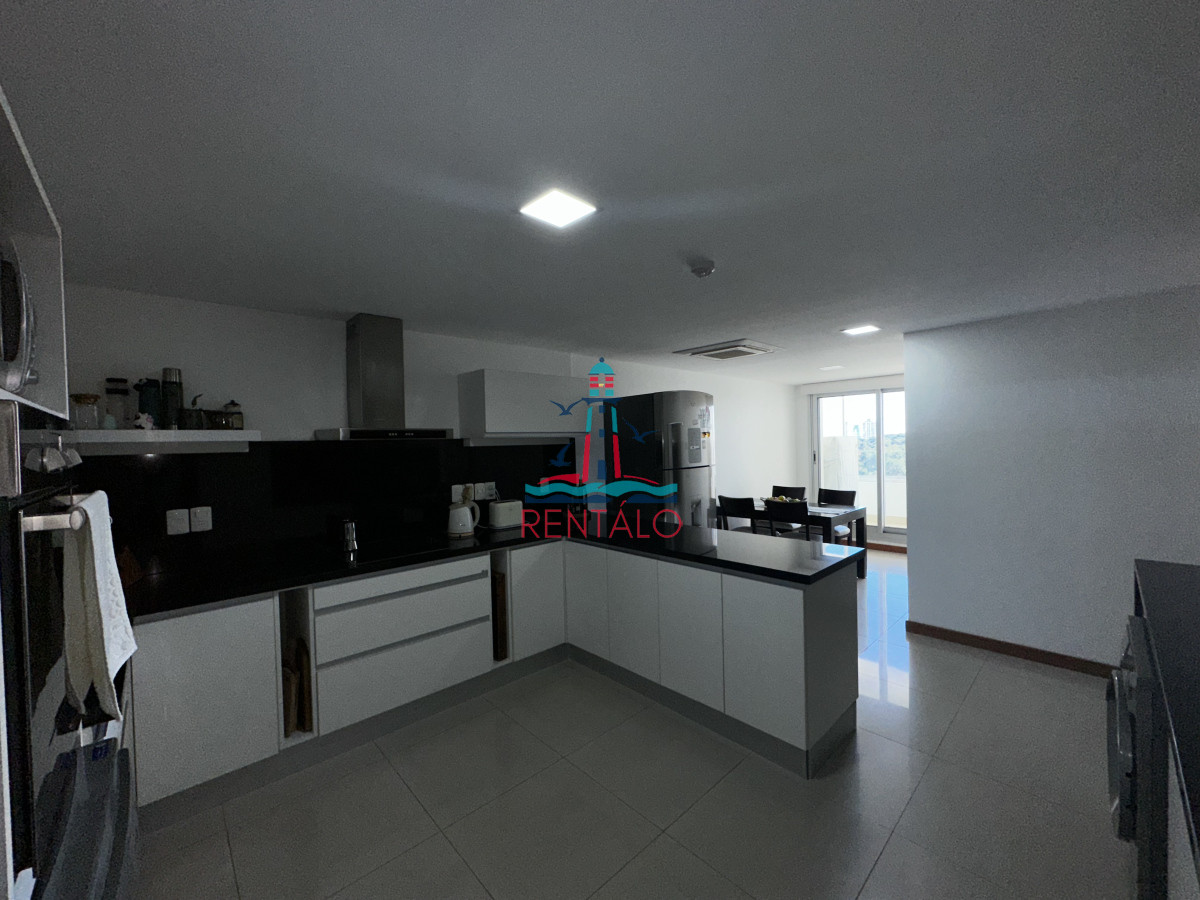 Apartamento ID.586 - Apartamento en venta de 3 dormitorios en Brava tiburón 