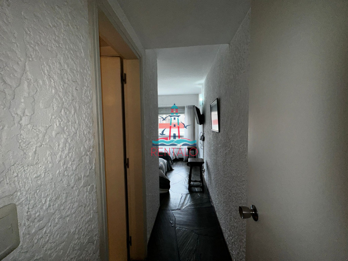 Apartamento ID.411 - Apartamento de 2 dormitorios en Punta del este oportunidad en venta 
